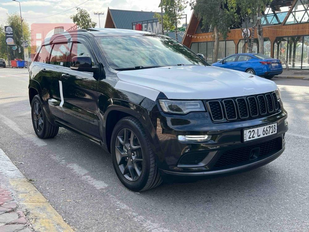 جیپ گراند شیرۆکی